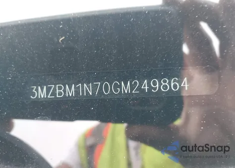 2016 Mazda 3 Grand Touring z USA, uszkodzony, nr VIN 3MZBM1N70GM249864